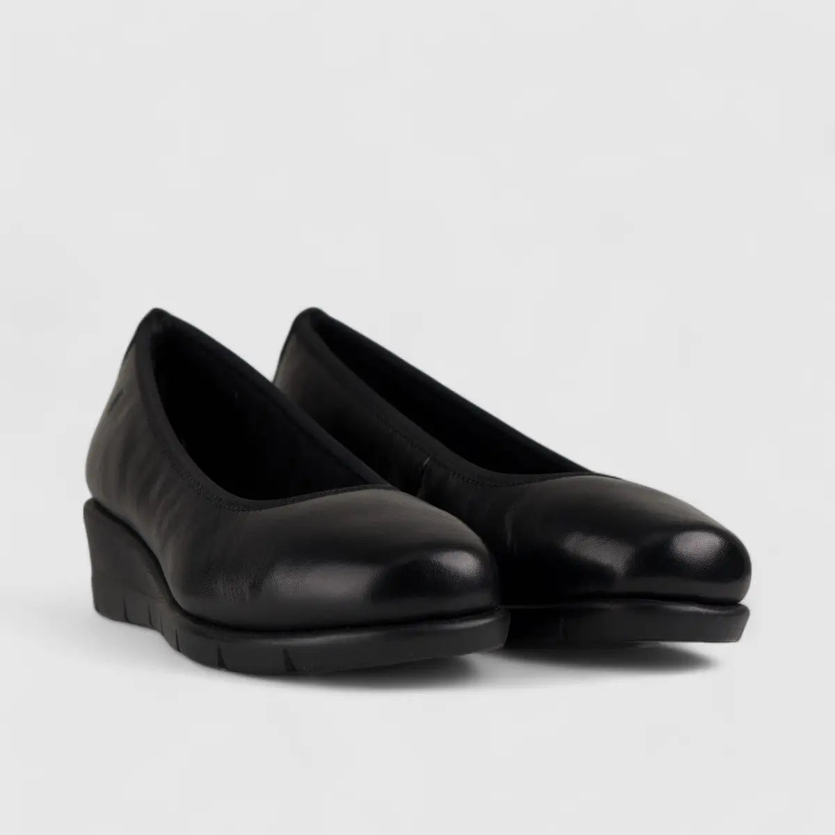 Hush Puppies Ladies Comfort Wedge Pump  HPL01092 Gracen Black HL295