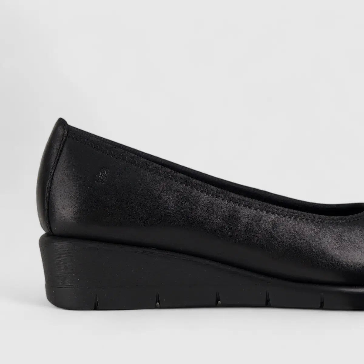 Hush Puppies Ladies Comfort Wedge Pump  HPL01092 Gracen Black HL295