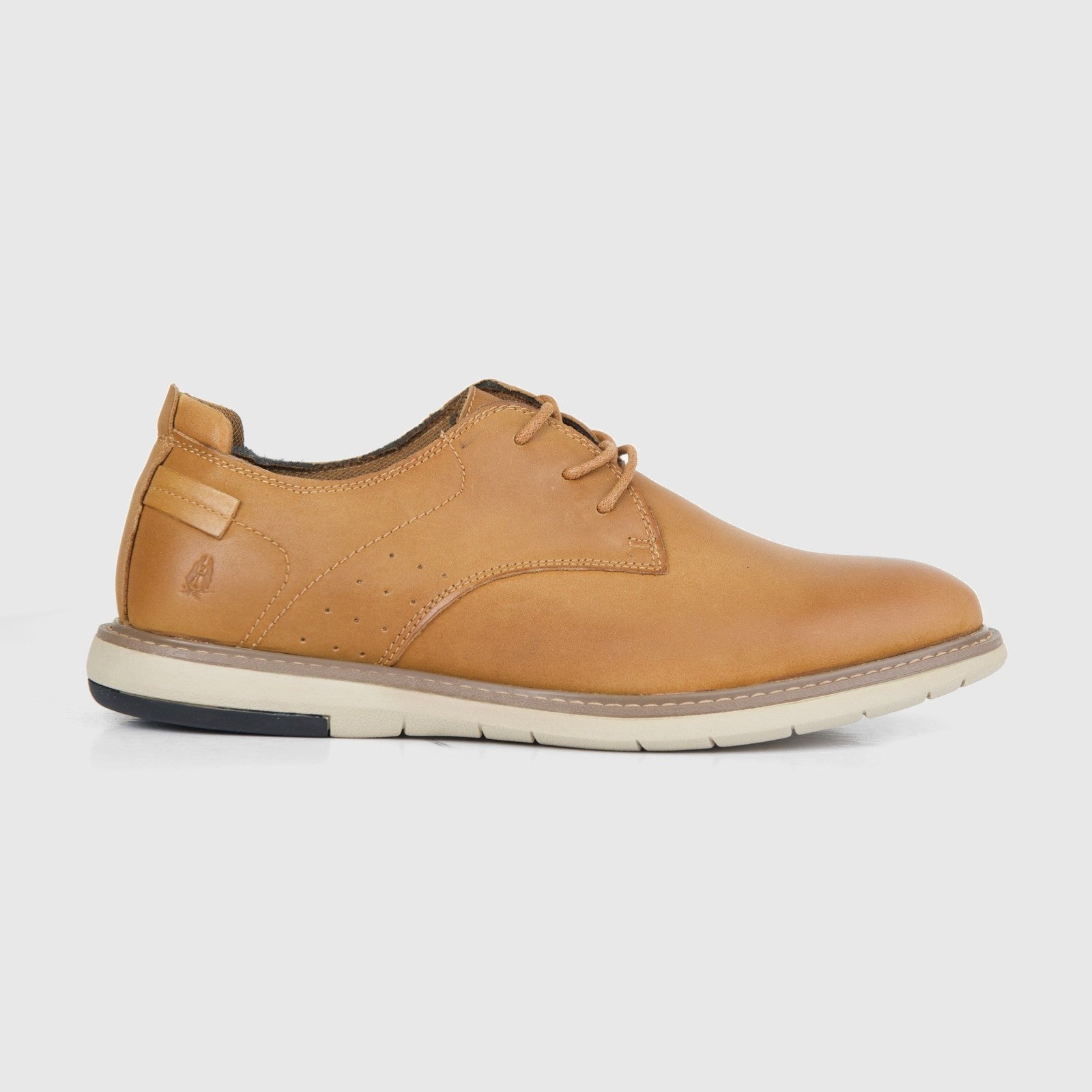 Hush Puppies Men's Casual Lace Up Dylan HPM00676 tan leather shoe, side profile with contrast sole