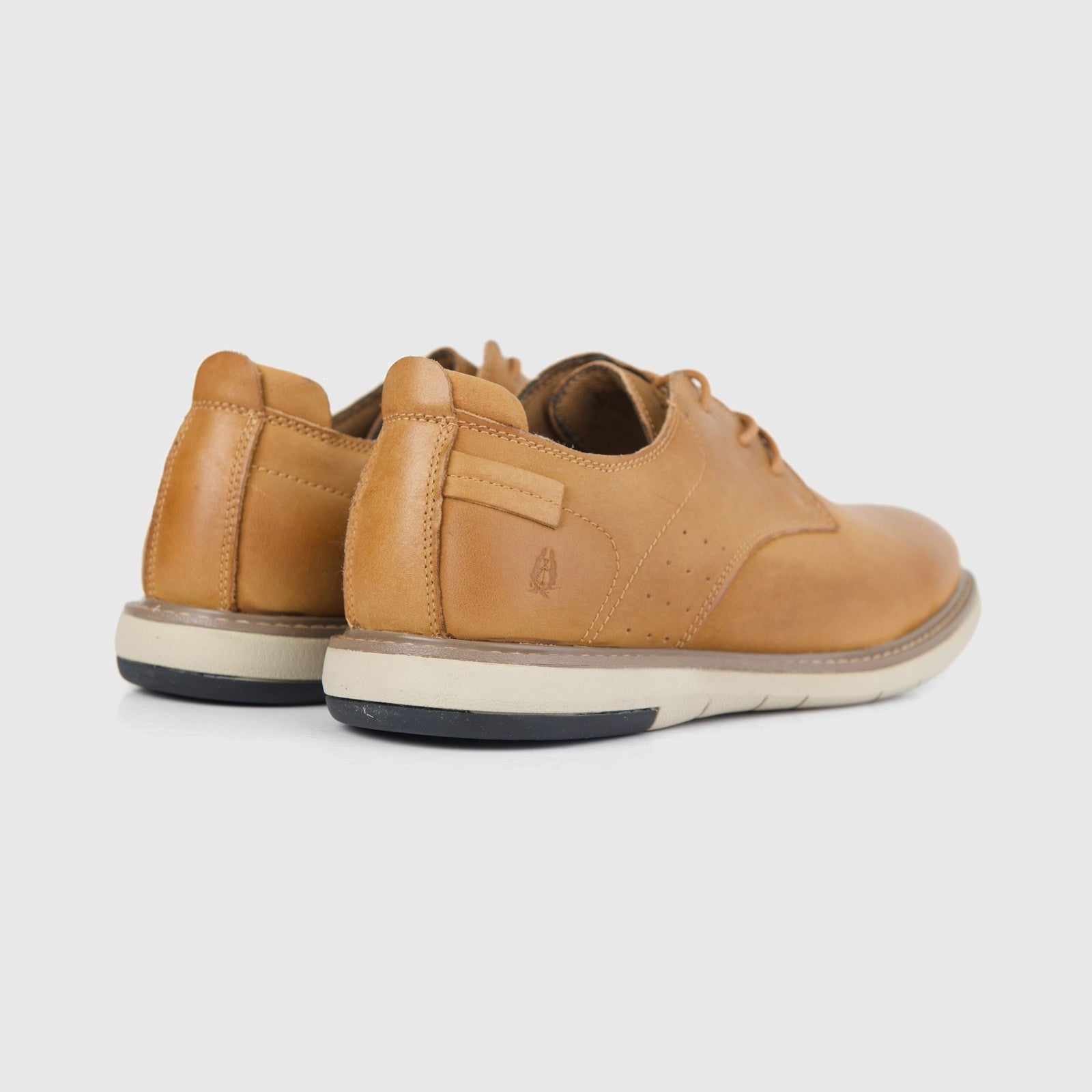 Hush Puppies Men's Casual Lace Up Dylan HPM00676 tan leather shoes, rear side view with cushioned sole