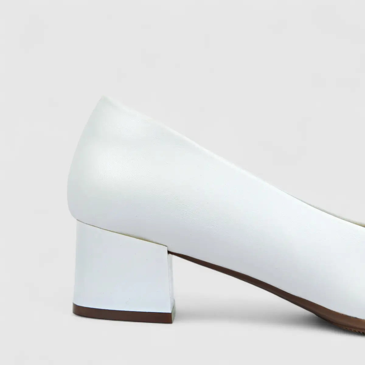 Hush Puppies Soft Style Ladies Comfort Block Heel Court Fynn SSL01619 White SS332