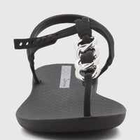 Ipanema Class Lizz black thong sandal with a silver chain detail and an adjustable ankle strap. Detailed front view.