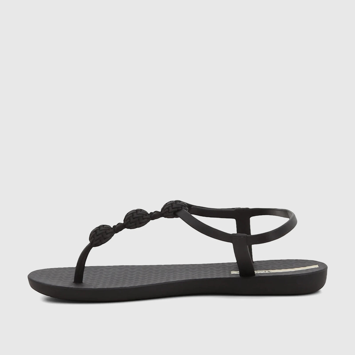 Ipanema Class Posh Sandal GIL83956 in black with braided straps and thong design for comfortable wear