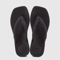 Pair of Ipanema Pluma GIL27516 Black IL183 flip-flops, black with textured soles and a V-shaped strap, shown from an