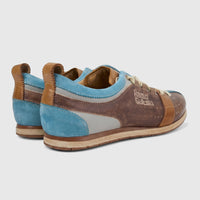 Kamo-Gutsu Men's Leather Sneaker Tifo 017 in brown leather and blue suede with tan accents, presented in a rear-quarter view.
