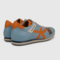Kamo-Gutsu Men's Leather Sneaker Tifo 044 in blue with orange accents, shown from a side and back perspective.