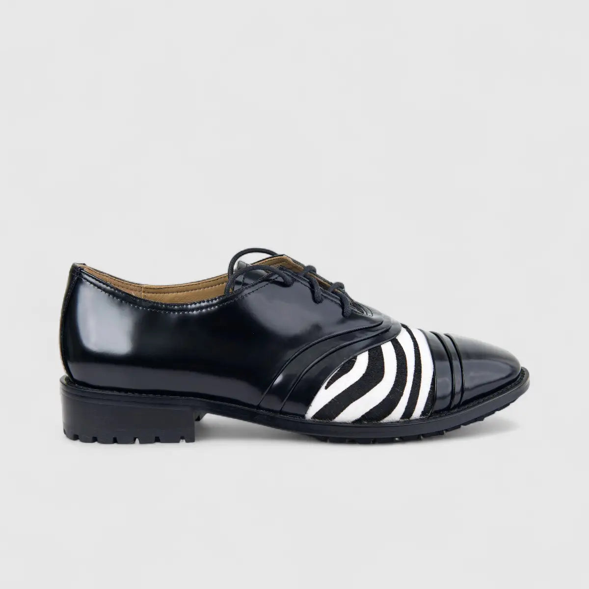 Morbido Ladies Leather Lace Up Shoe Zebra Print Black/White PON023