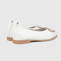 Morbido Ladies Leather Pump BIL-022 White BN7, shown in a side view featuring a pearl-embellished buckle.