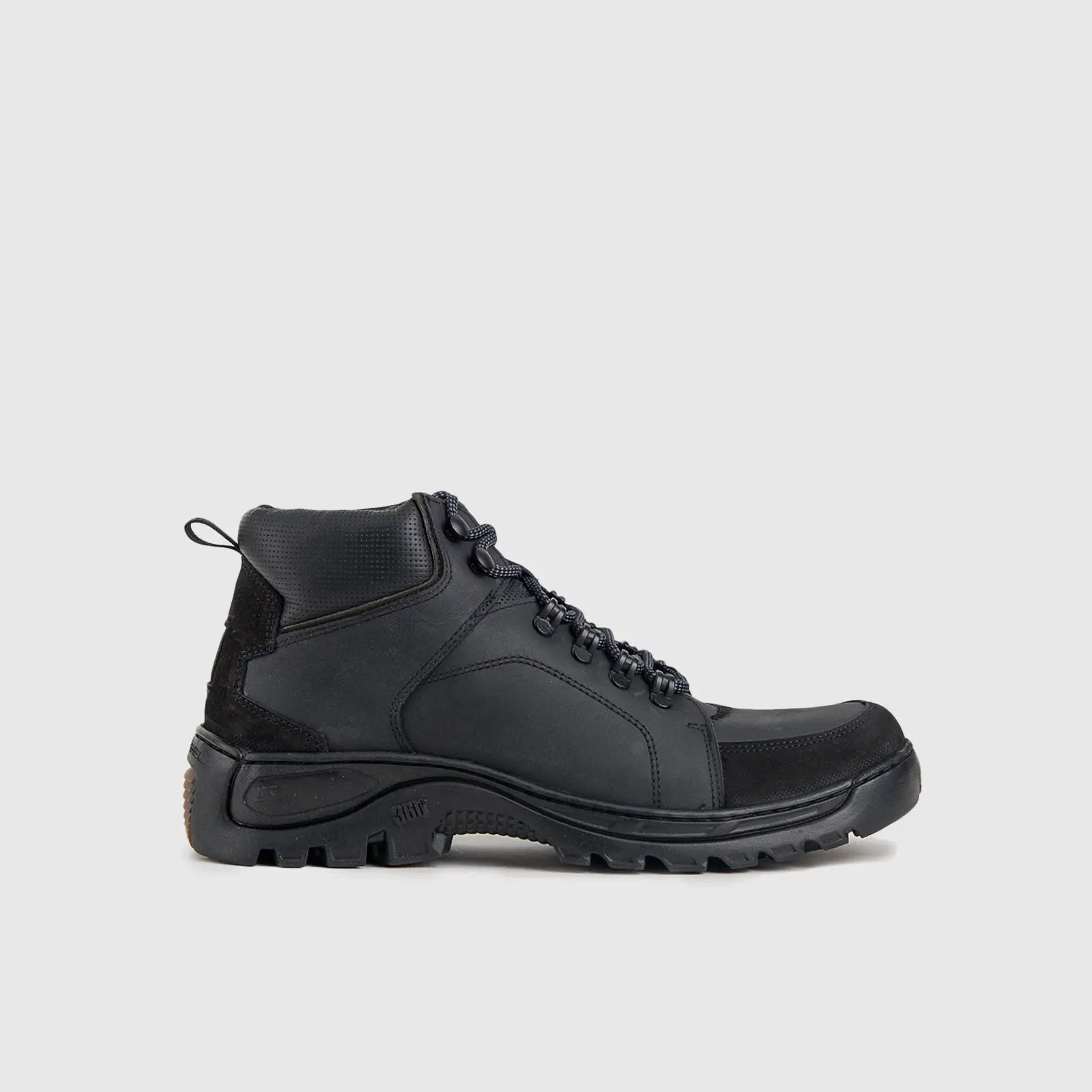Outdoor Comfort Boots 7575-D Black Boots | familyshoecentre