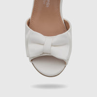 PC Girls Dress Heel white bow sandal, faux-leather upper, open-toe design, suitable for girls, available UK9 to UK2