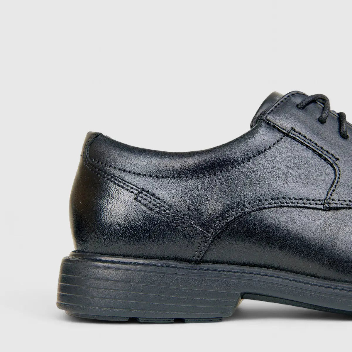 Rockport Men's lace Up Charles Road Cap Toe Black RP24