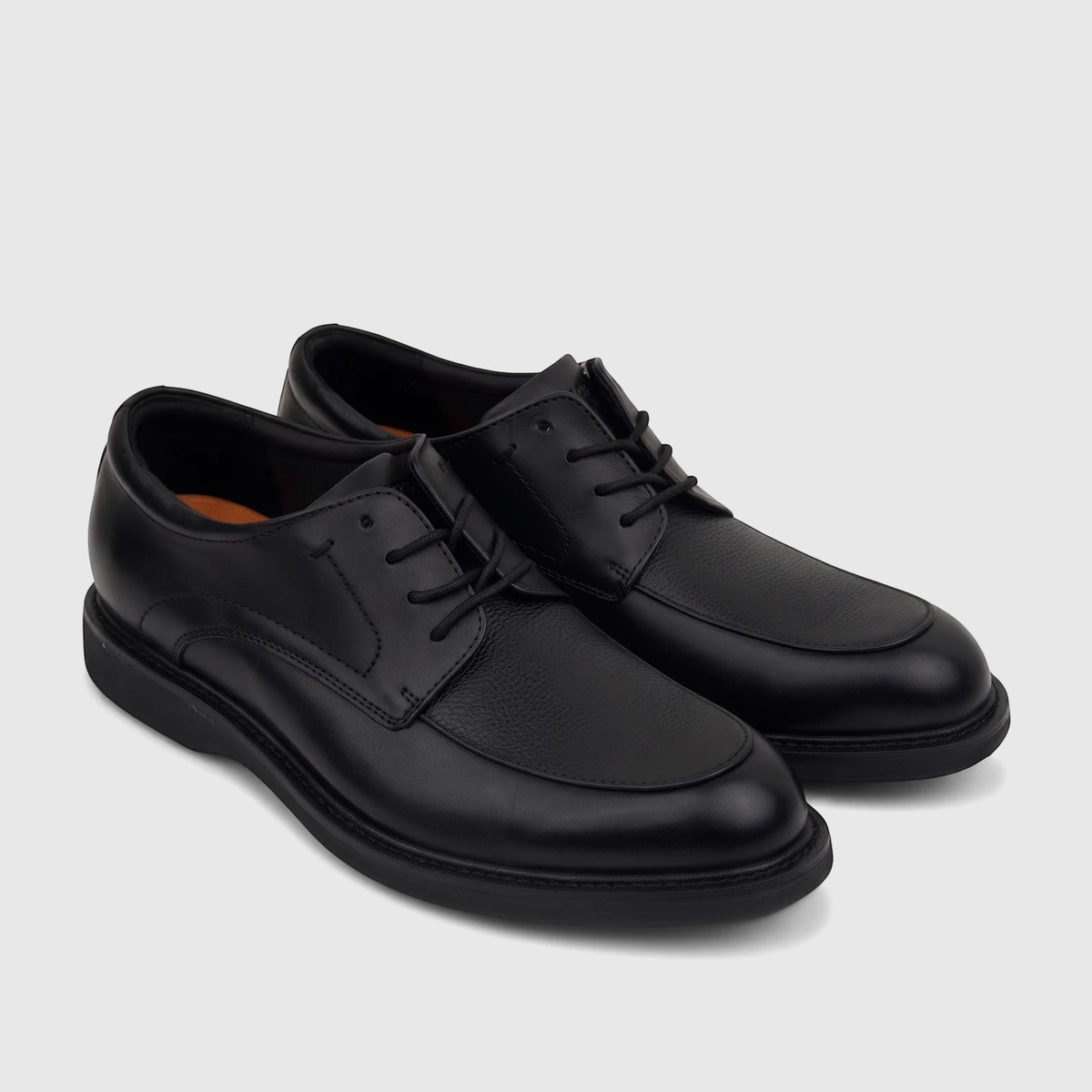 Rockport Men's Leonard dress/comfort lace-up shoes in black leather, showing a slightly angled top-down view.