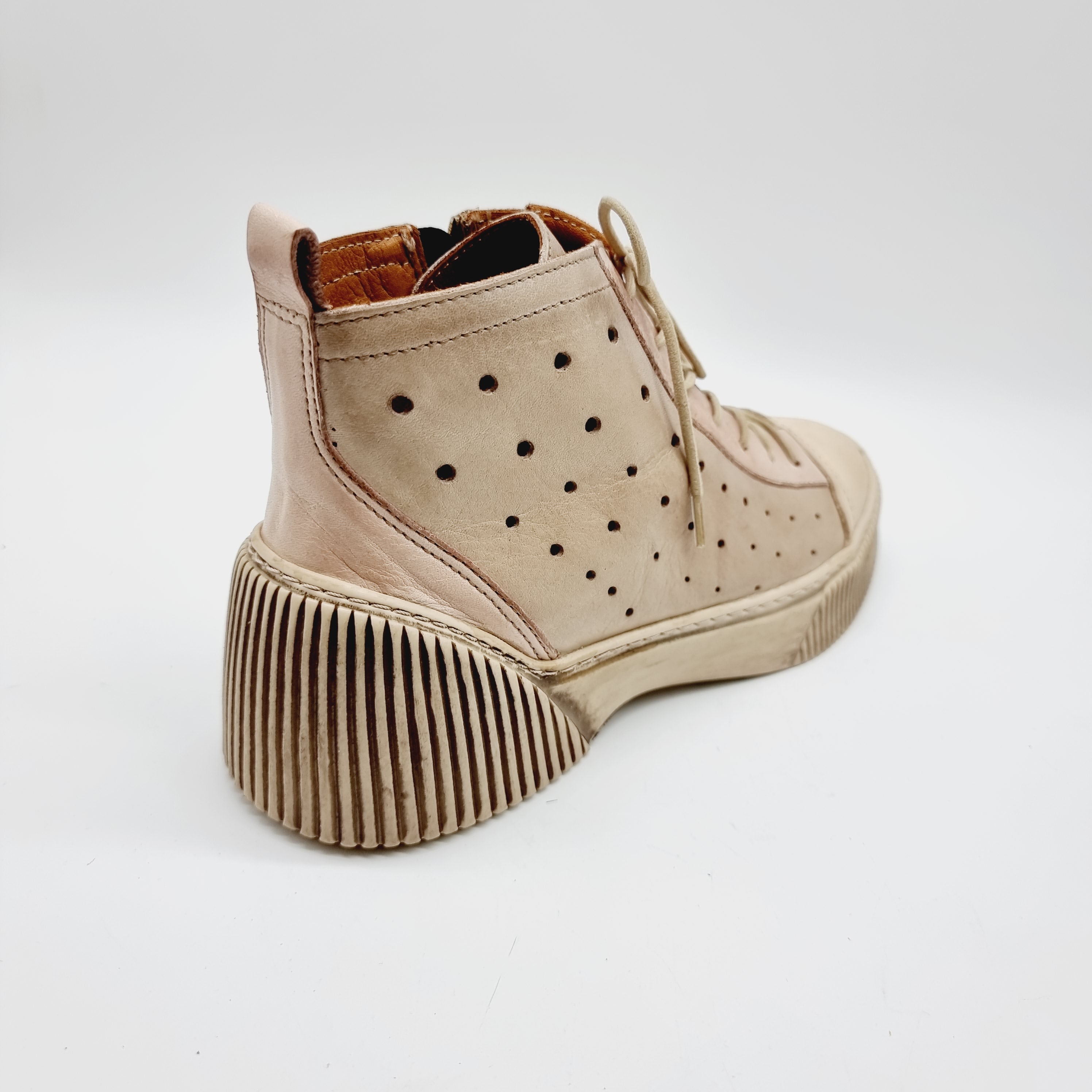 KAR 2563 BEIGE Sneakers | familyshoecentre