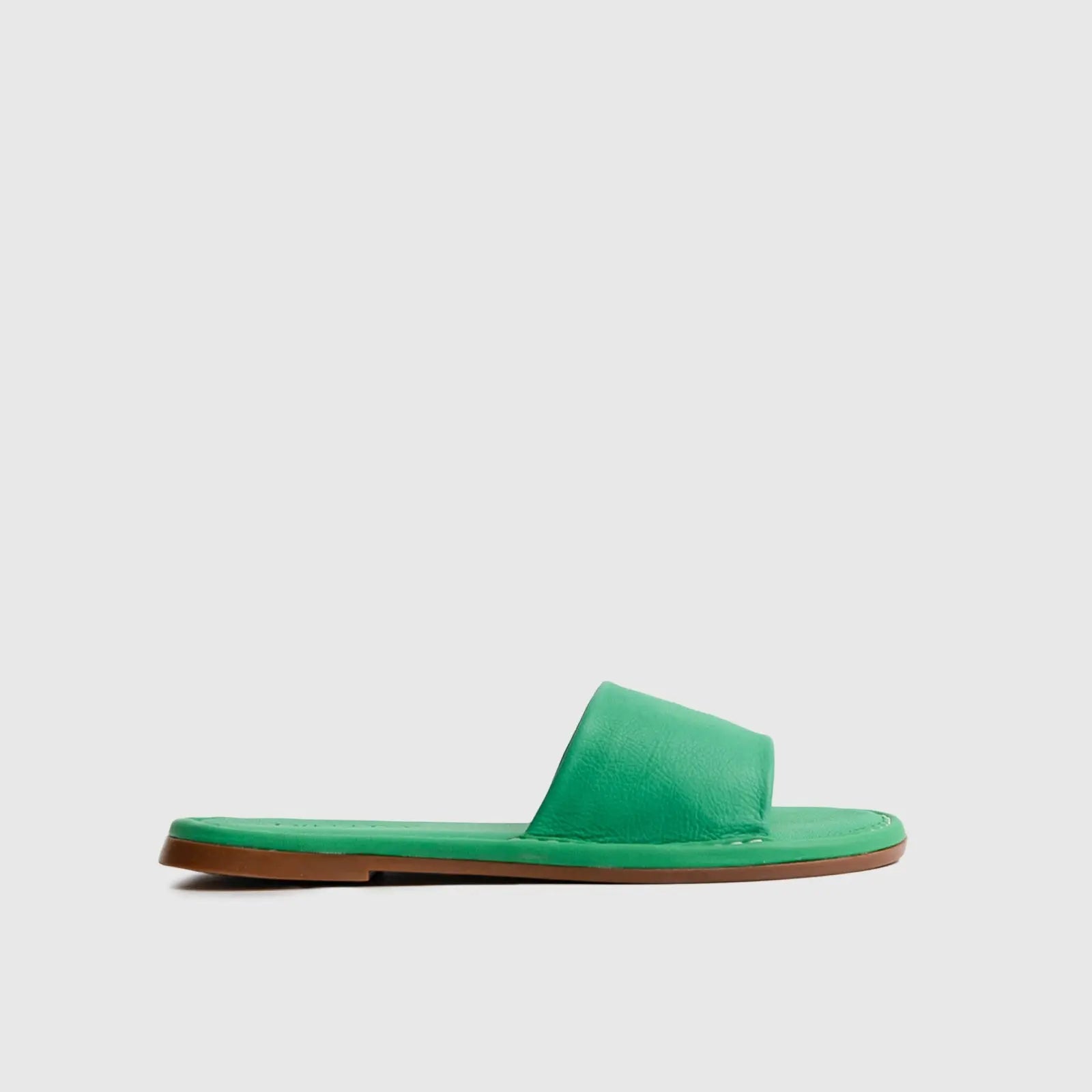 Flat Comfort Push In Sandal 242305D Sandals | familyshoecentre