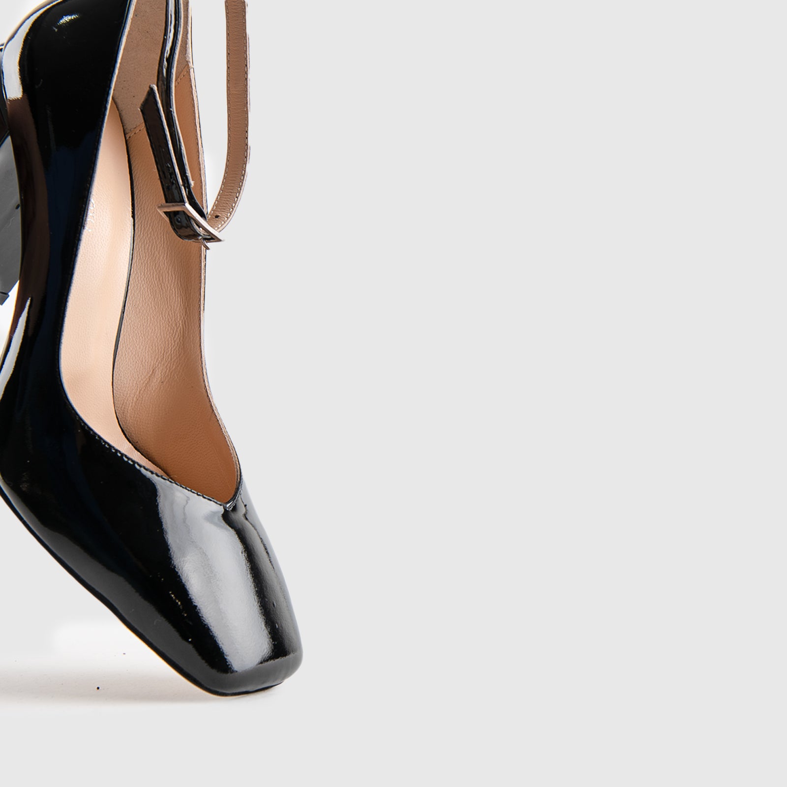 MV 25258 Heels | familyshoecentre
