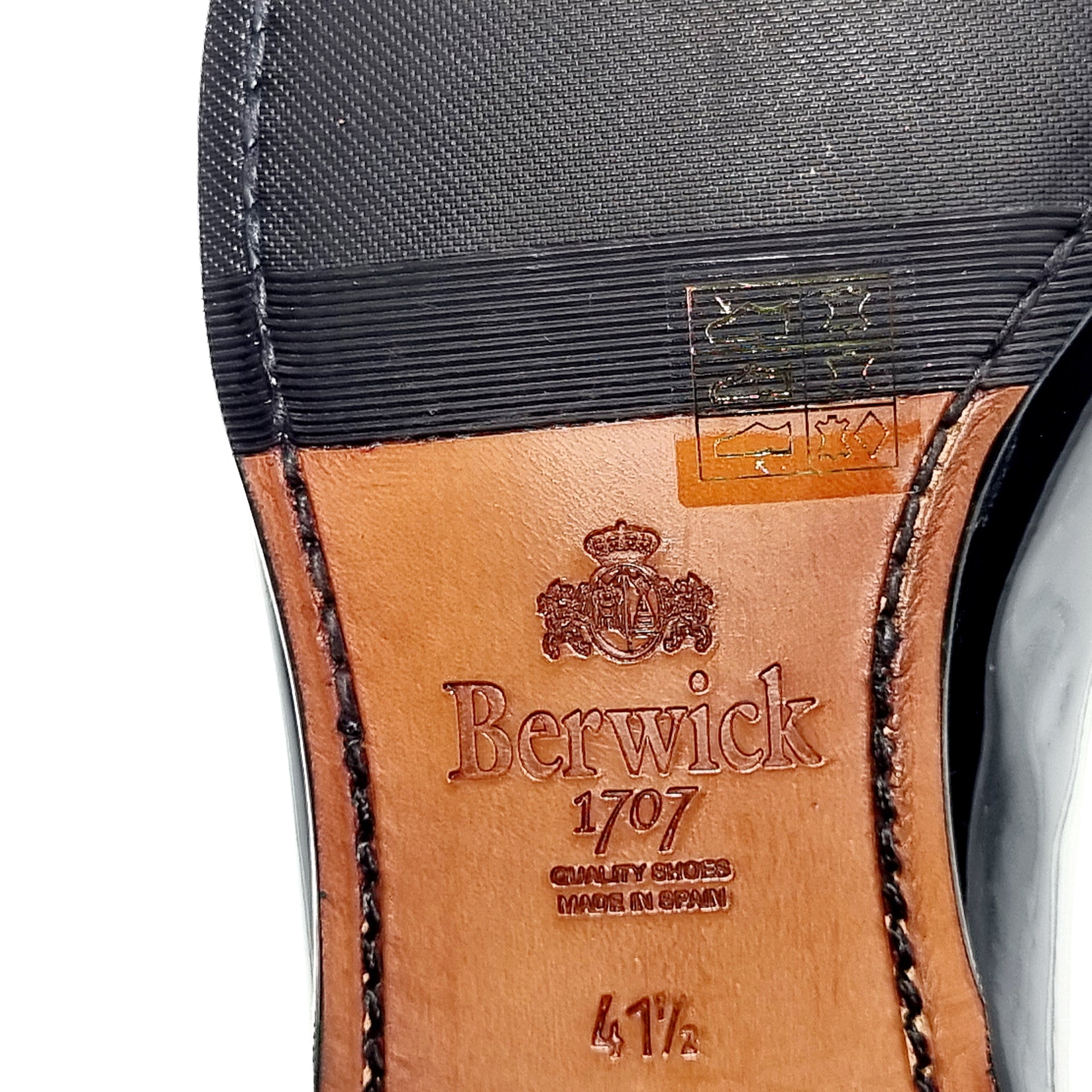 BERWICK 5210 BLACK PATENT Oxfords | familyshoecentre