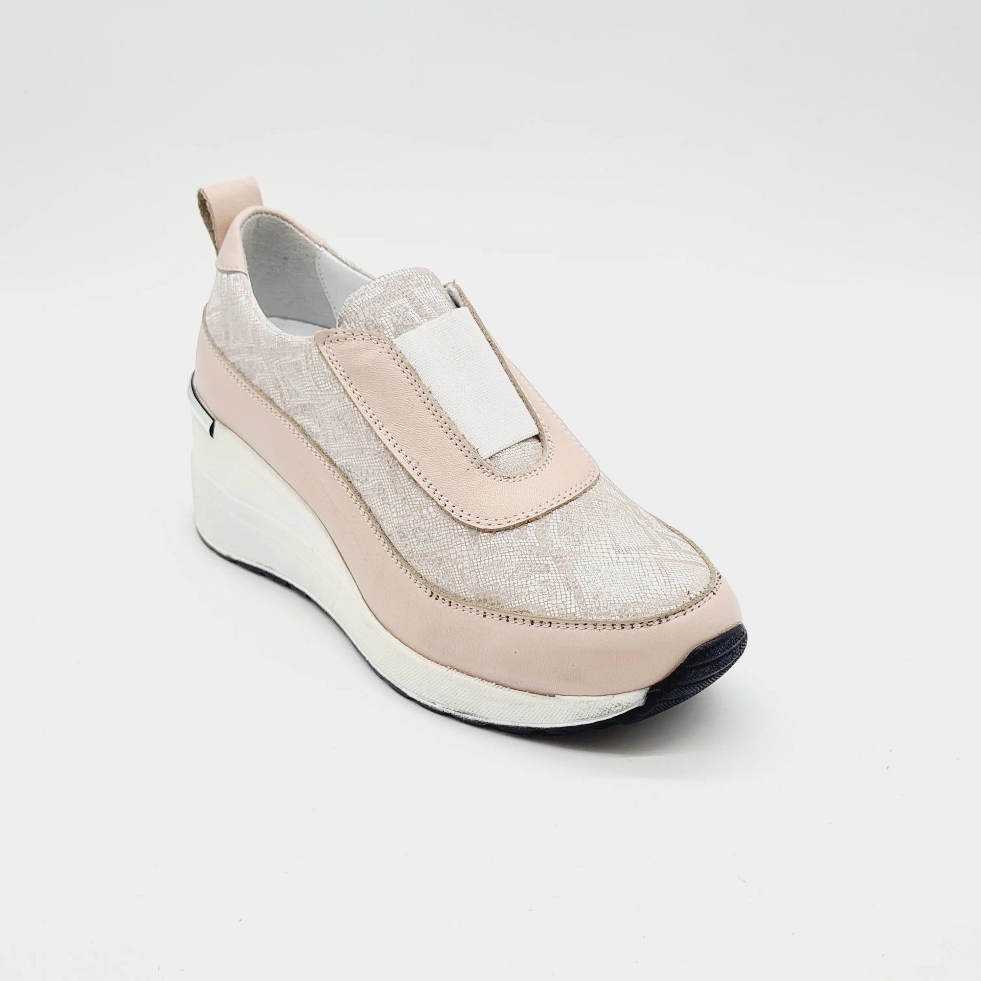 LW 909 PINK LADIES LEATHER SNEAKER Sneakers | familyshoecentre